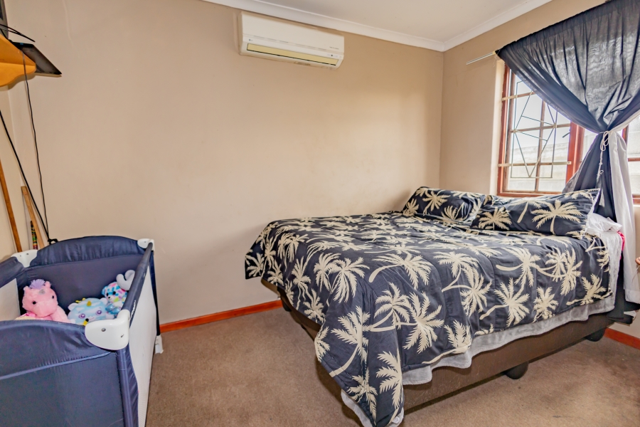 3 Bedroom Property for Sale in Protea Village Western Cape